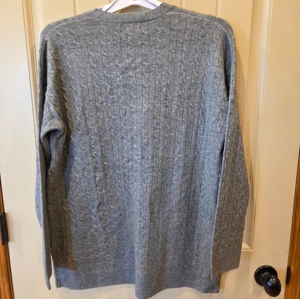 Cable Knit Cardigan Sweater Gray Size Large Recycled Poly V-Neck Buttons - Picture 4 of 6